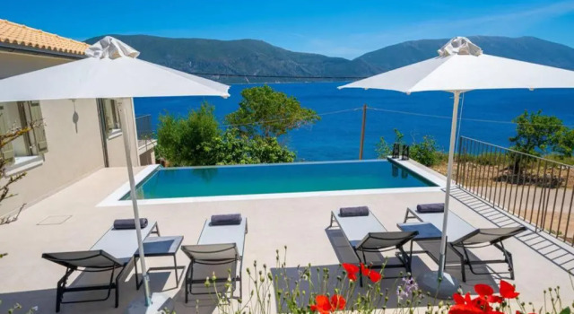 Вилла Luxury Seafront Villa Liberty with pool in Fiskardo