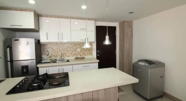 Apartamento Estudio Con 3 Camas Poblado Piso Alto, Prenota Appartamento Medellín Antioquia