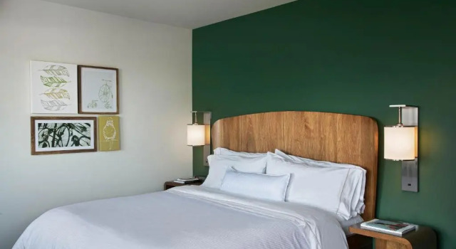 Номер Standard Element by Marriott Detroit at The Metropolitan
