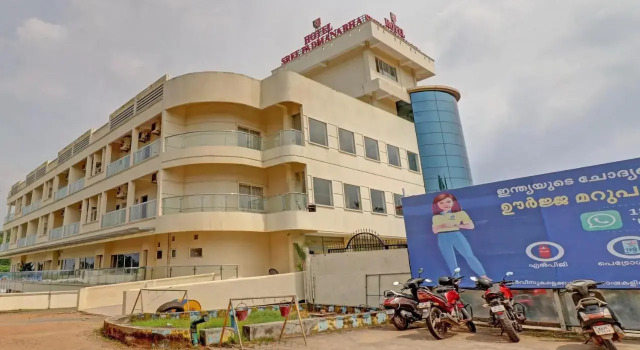 Sree Padmanabha Balaramapuram Trivandrum, Забронировать Отель Тируванантапурам штат Керала