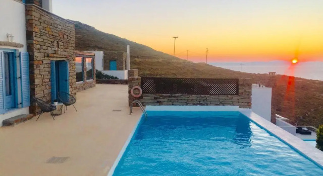 Villa Aqua Marina, Rezerwuj Willa Hotele w Kea z basenem, Basen