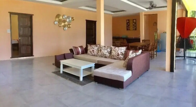 Четырёхместный семейный номер Standard с 2 комнатами с балконом Nankanok Bungalow