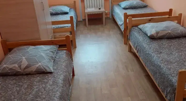 Кровать в общем номере Гостиница "Тёплый Стан"