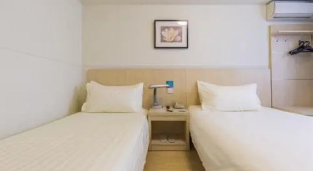 Jinjiang Inn Tonghua Shengli Road, Varaa Hotelli Tonghua Jilin