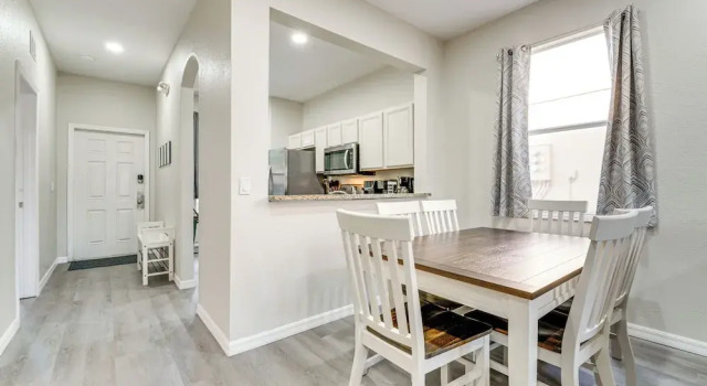 Resort Pool & Arcade: Family Townhome in Davenport