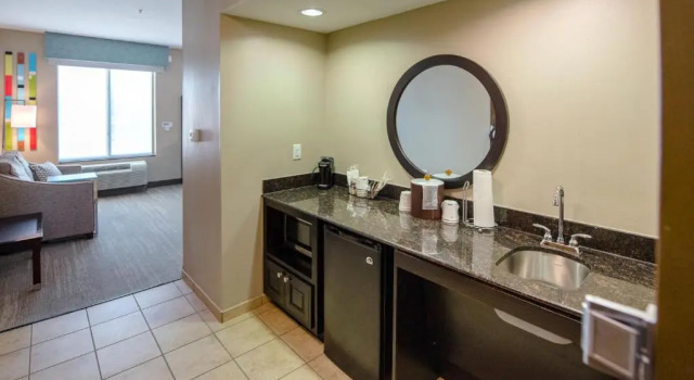 Студия Hampton Inn & Suites Port Arthur