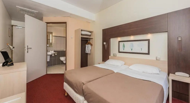 Двухместный номер Superior Hostellerie Saint Vincent Beauvais Aeroport