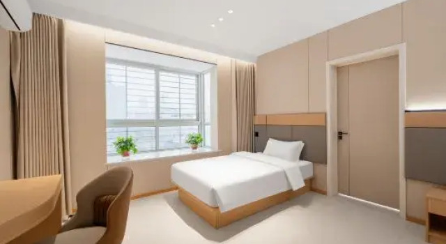 Люкс Business Orange Movie Hotel (Jiulongmao Shopping Center)