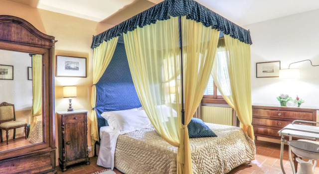 Villa La Fiorita, Book Villa Hotels in Arezzo with a Pool, Swimming Pool