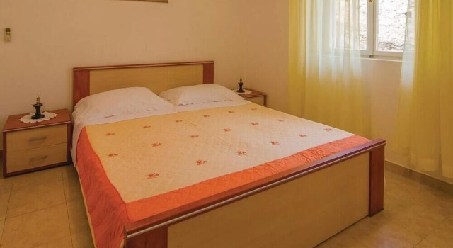 Awesome Home in Postup With Wifi and 5 Bedrooms, Забронировать Отель Отели Подступа с парковкой, Парковка