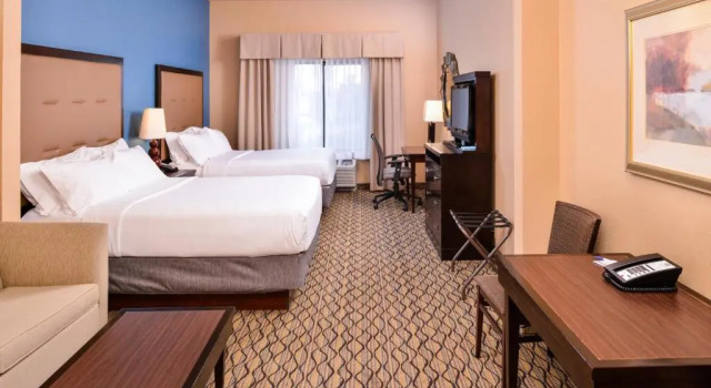 Двухместный люкс Holiday Inn Express & Suites Wichita Falls by IHG