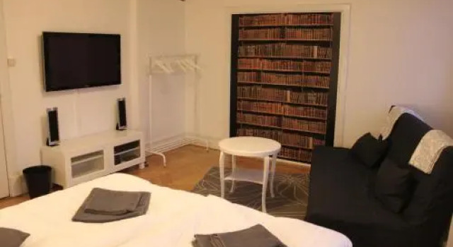 Vallarnas Bed & Breakfast, Rezerwuj Hotel Hotele w Falkenberg z parkingiem, Parking