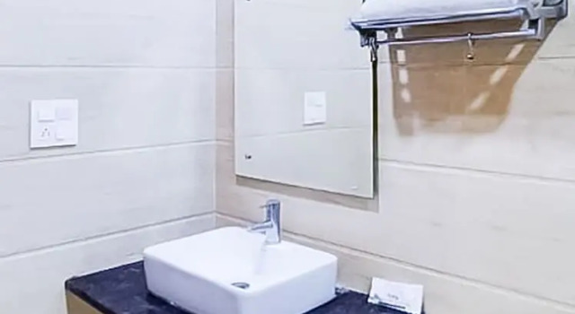 Номер Deluxe Roomshala 151 Shalimar Residency
