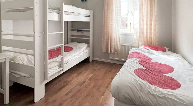 6 Person Holiday Home in Yngsjo, Sverige-by Traum, Rezerwuj Dom wakacyjny Hotele w Lagos z parkingiem, Parking