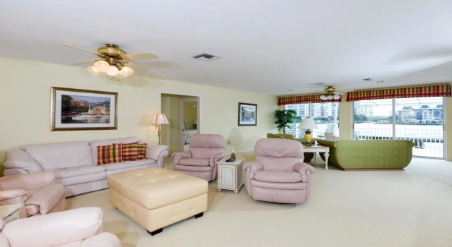 Canal Grande Waterfront 6 Bedroom Holiday Home by Naples Florida, Book Feriehus Villaer i North Naples, Villa