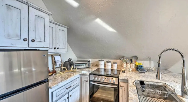 Коттедж Stunning Driggs Retreat w/ Private Hot Tub & Pond!