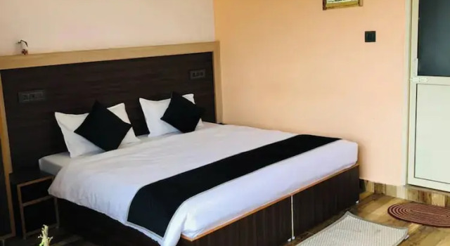 Номер Superior Goroomgo Paradise Inn Dharmsala