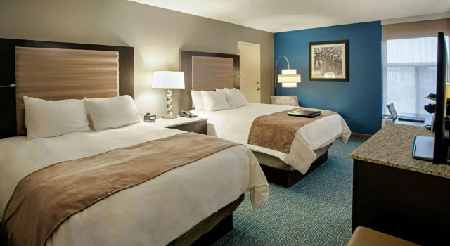 Четырёхместный номер Standard DoubleTree by Hilton Roseville Minneapolis