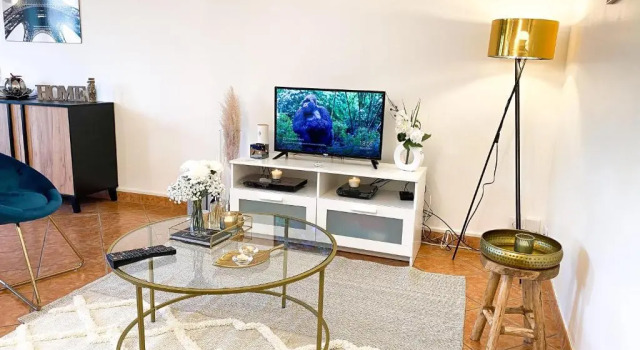Luxueux Appartement Evry Centre - Parking - RER à 10 min, Rezervasyon Daire Evry Essonne