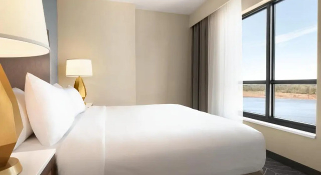 Люкс с видом на реку Embassy Suites By Hilton Wilmington Riverfront