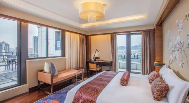 Двухместный люкс c 1 комнатой Crowne Plaza Huangshan Yucheng by IHG