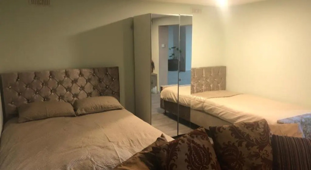 Treetops flat4 Hall Green B28, Varaa Hotelli Birmingham West Midlands