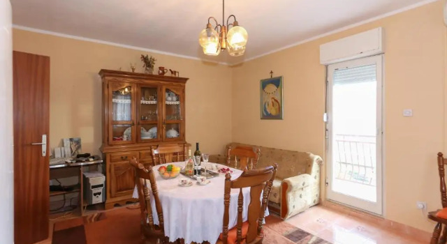 Апартаменты с 3 комнатами Oleander, Three-bedroom Apartment in Trogir