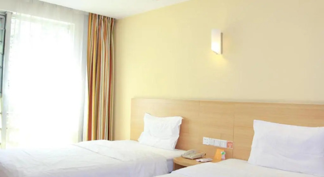 Двухместный номер Standard 7 Days Inn Guangzhou - Yantang Yueken Road Branch