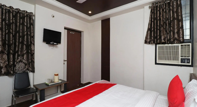 OYO 10745 Hotel Tuli's