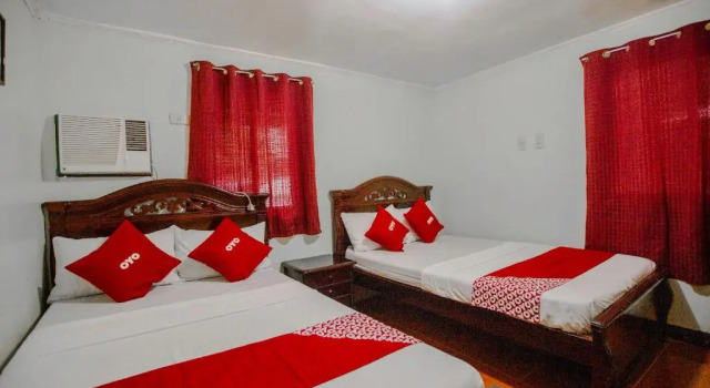Люкс OYO 741 Sierra Travellers Inn