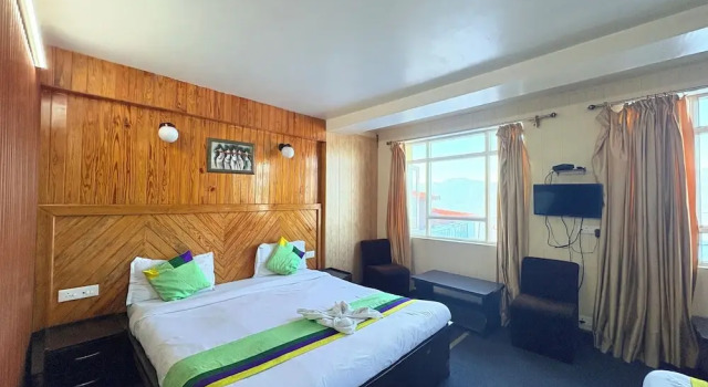 Четырёхместный номер Deluxe с видом на горы Hotel Valentino Darjeeling
