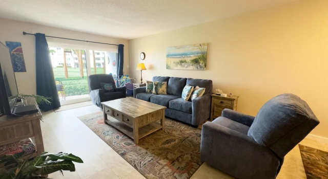 Номер Standard 113 El Matador 1 Bedroom Condo by RedAwning
