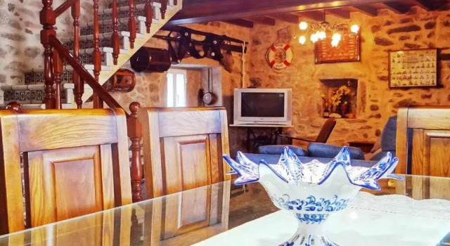 Коттедж Casa Rural en Lira con jardín