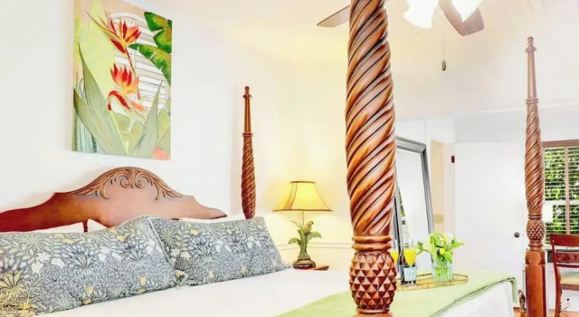 Коттедж Hibiscus House Bed Breakfast Inn Parrot Room