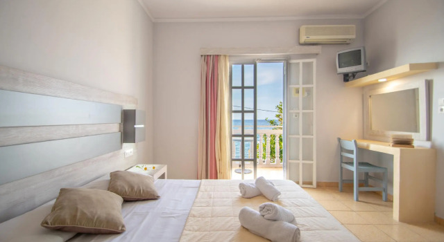 Agoulos Beach Hotel