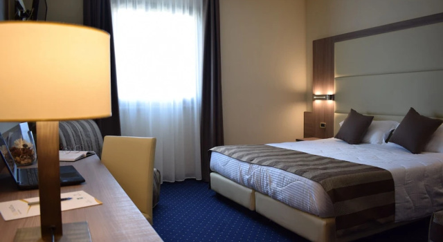 Четырёхместный номер Standard Roma Domus Hotel
