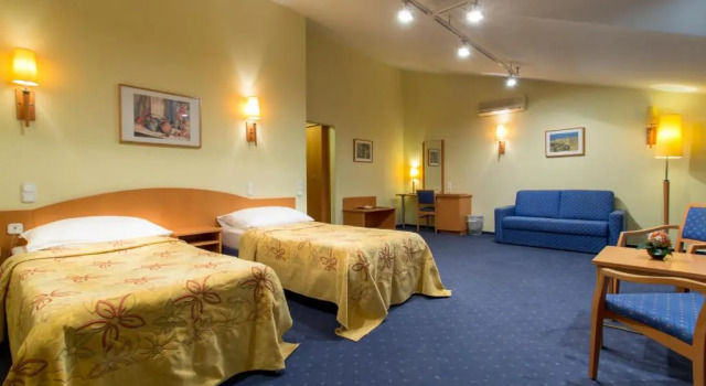 Семейный номер Standard Corvin Hotel Budapest Residence