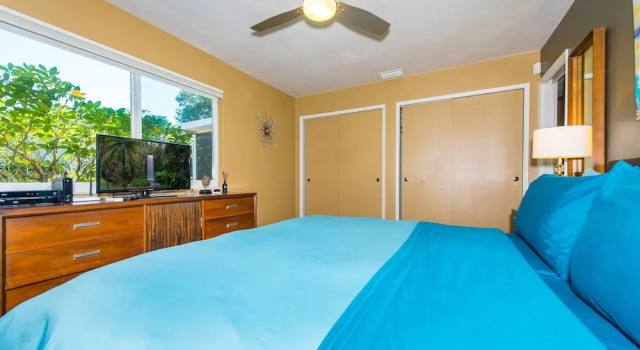 Lush Oasis Home - 2 Br home by RedAwning