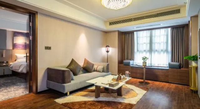 Люкс Deluxe Yeste International Hotel (Guanshanhu District International Conference Center Subway Station)