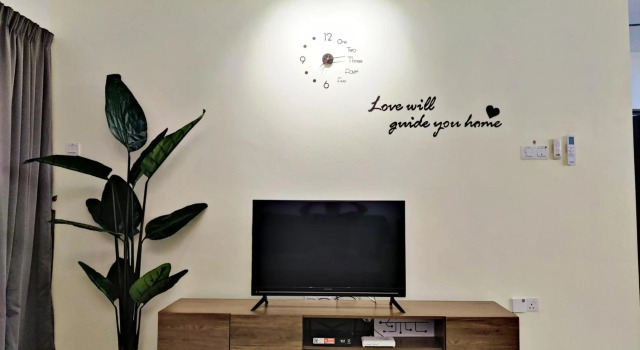 KT's Homestay-- Corner Unit - Manhattan Ipoh with Water Park for 6-9 Pax, Prenota Hotel Ipoh Perak