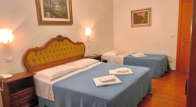 Трёхместный номер Deluxe с видом на канал Hotel Canada
