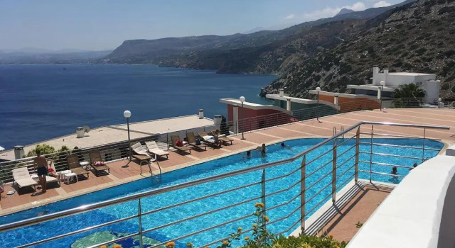 Коттедж Suite Fleria with private beach
