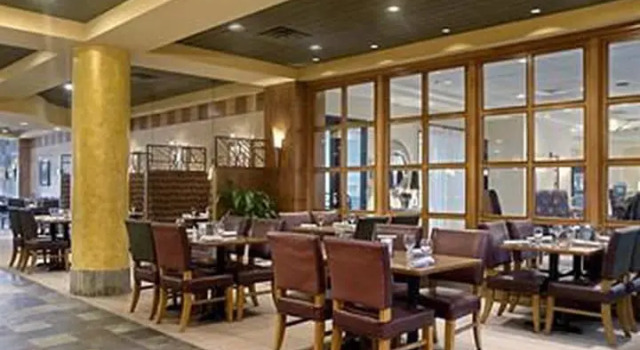 Четырёхместный номер Standard Hilton Knoxville Airport
