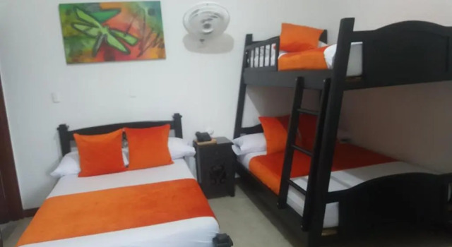 Трёхместный номер Standard Hotel Colonial