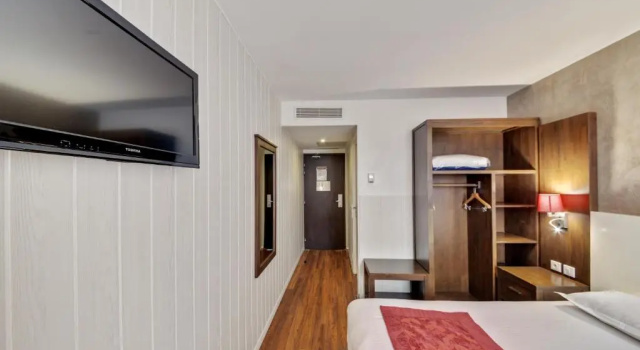 Двухместный номер Standard HOTEL RESTAURANT PARIS PACIFIC PARIS-VILLEJUIF- PRES DU METRO LHAY LES ROSES LIGNE 14 - Direct PARIS-AEROPORT ORLY ET INSTITUT GUSTAVE ROUSSY
