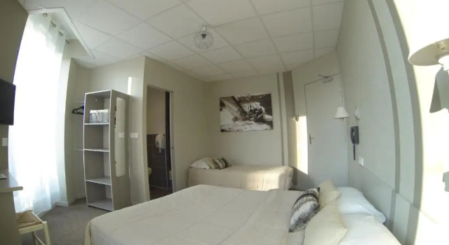 Номер Comfort CitHotel Les Alizes