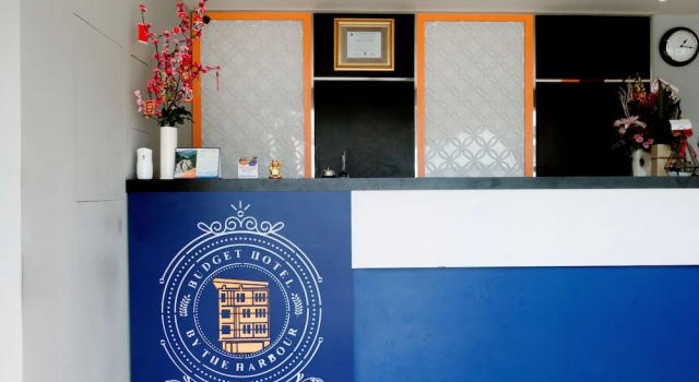 Oyo 592 Budget Hotel by the Harbour, Book Hotel Billige hoteller i Padang