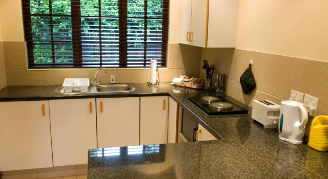 Студия Standard Rivonia Premier Lodge