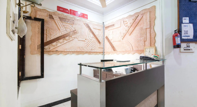 OYO 12737 JK Residency, Rezervovat Hotel Kammasandra 