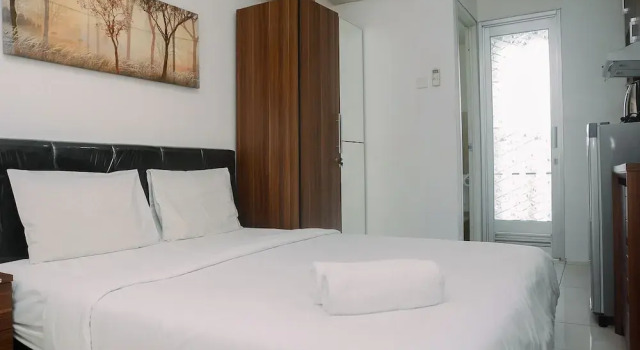 Номер Standard Good and Comfy Studio Room at Green Bay Pluit Apartment